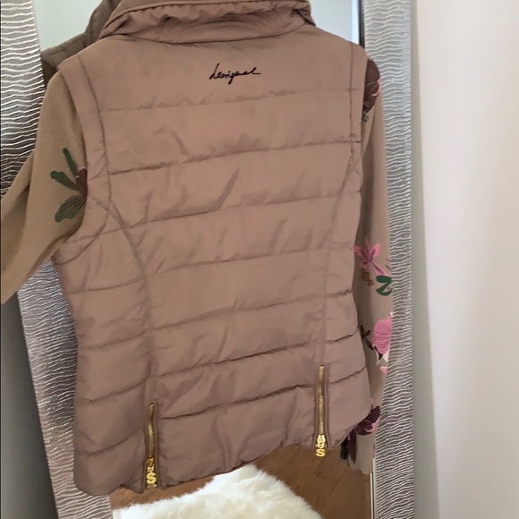 Jacket - Picture 2 of 6